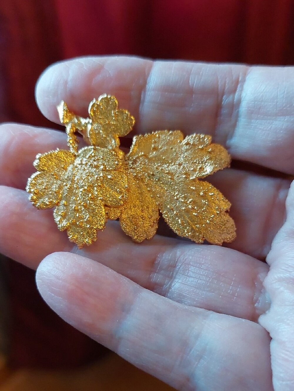 Textured brushed goldtone leaf trio vintage brooch